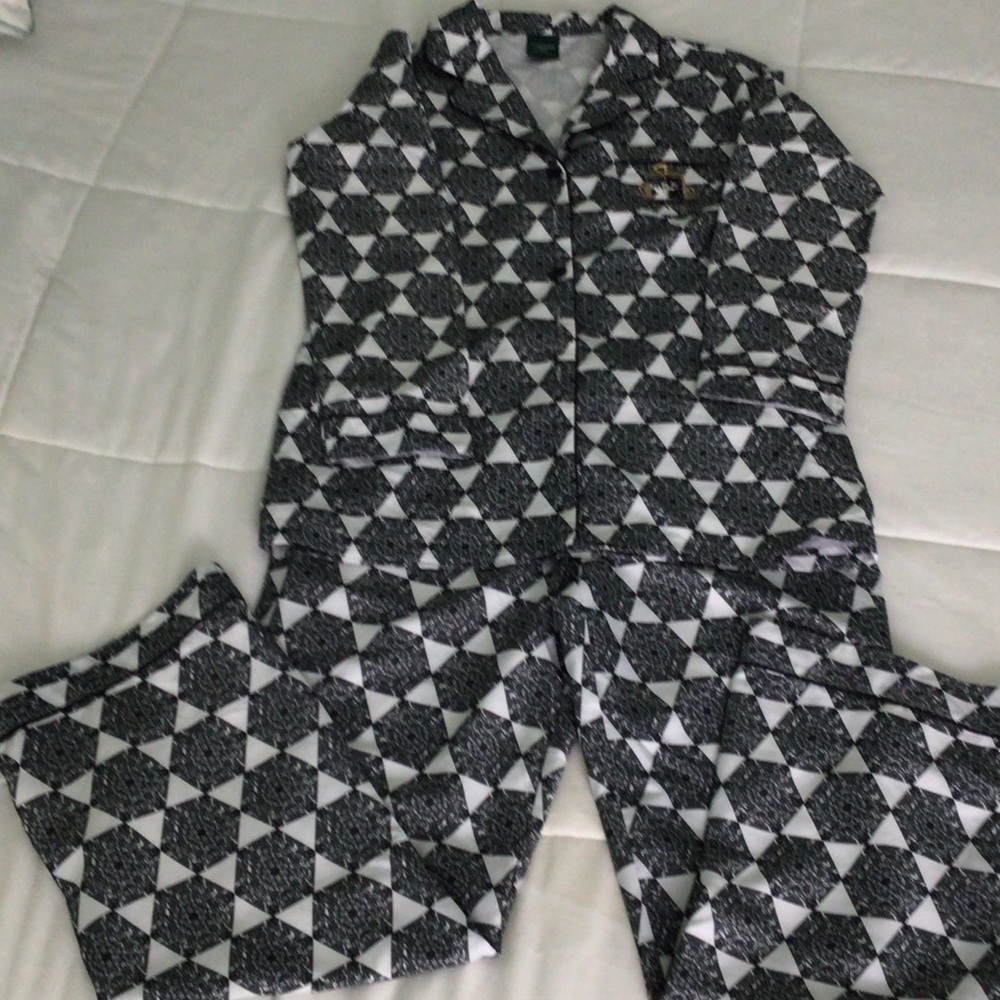 Jeffrey Banks - Kaleidoscope Print Black & White 2 Piece Pajama Set. NwoT